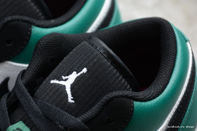 553558-113 Jordan 1 Mystic Air Green Low White Black 0820